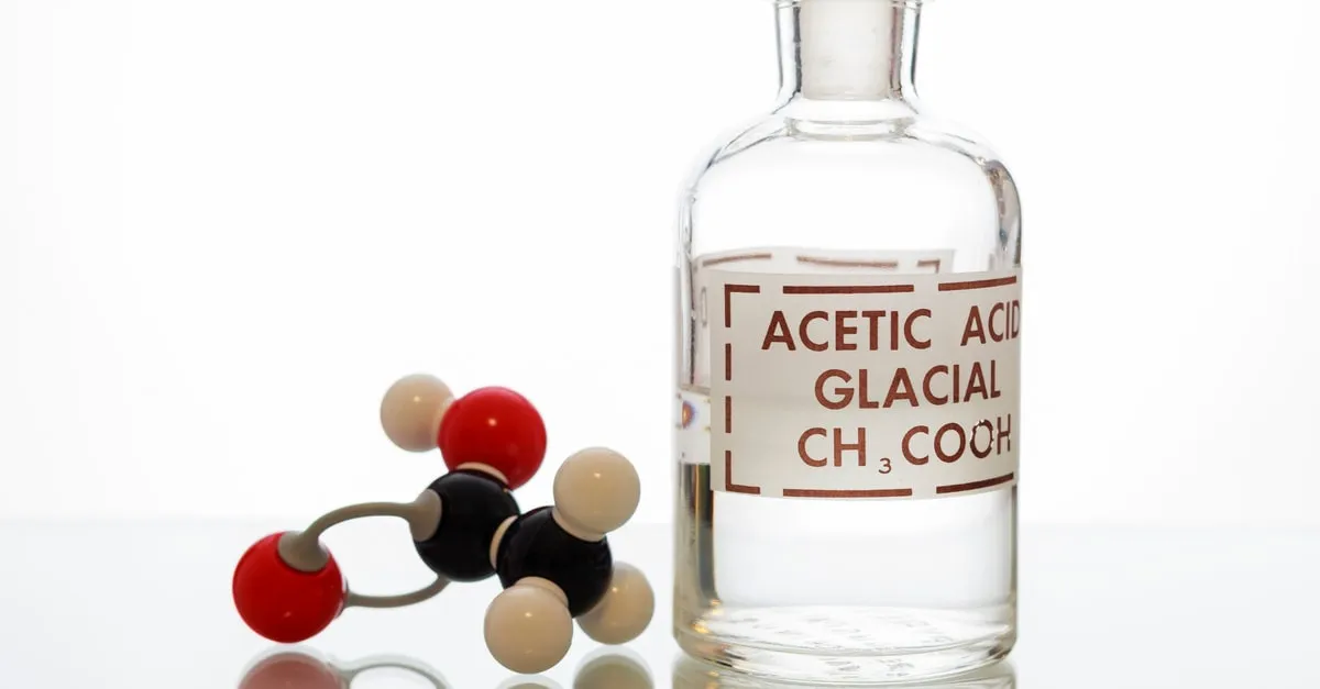 Acetic acid là một hóa chất quan trọng trong nhiều ngành công nghiệp.