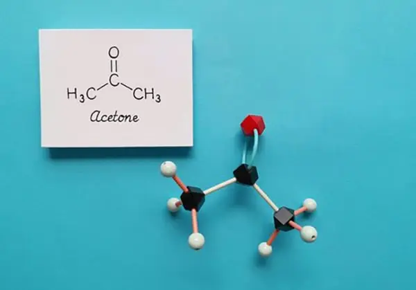 Acetone là gì? Vì sao không nên đổ hóa chất này xuống cống?