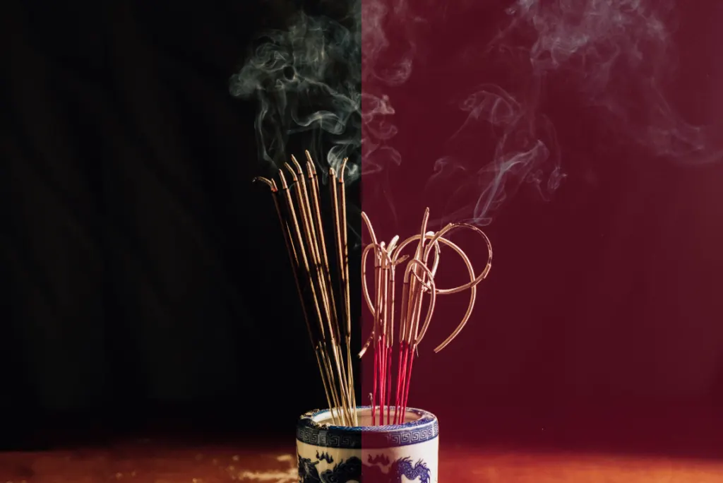 Cây nhang cháy thẳng, cháy cong thường bị gắn với tâm linh.