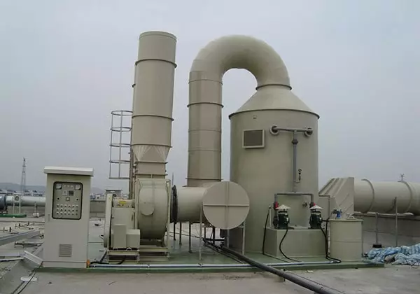 Tháp hấp thụ xử lý khí thải là gì? Ưu và nhược điểm của xử lý khí thải bằng phương pháp hấp thụ