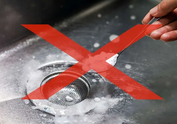 Thông tắc cống bằng baking soda và giấm có thực sự hiệu quả? Các chuyên gia nói gì về điều đó?